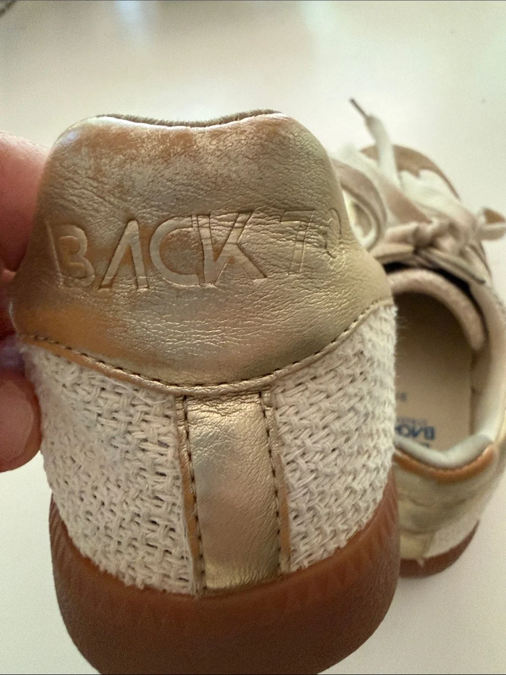 Back 70 woven fabric